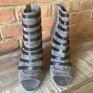 Karl Largerfeld Paris women 10 never worn